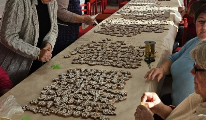 2. fotografia fotogalérie Pečenie medovníčkov - foto