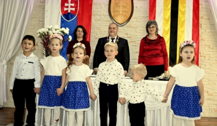 5. fotografia fotogalérie Jubilanti a uvítanie detičiek do života - foto