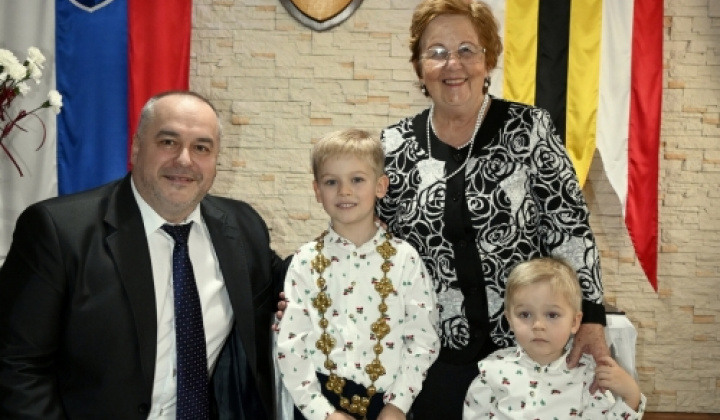 6. fotografia fotogalérie Jubilanti a uvítanie detičiek do života - foto