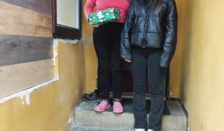 3. fotografia fotogalérie „Koľko lásky sa zmestí do krabice od topánok“ - foto