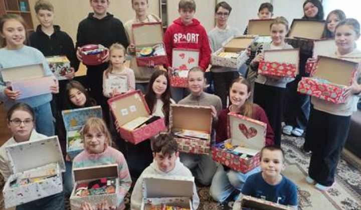 4. fotografia fotogalérie „Koľko lásky sa zmestí do krabice od topánok“ - foto