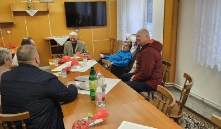 12. fotografia fotogalérie „Koľko lásky sa zmestí do krabice od topánok“ - foto