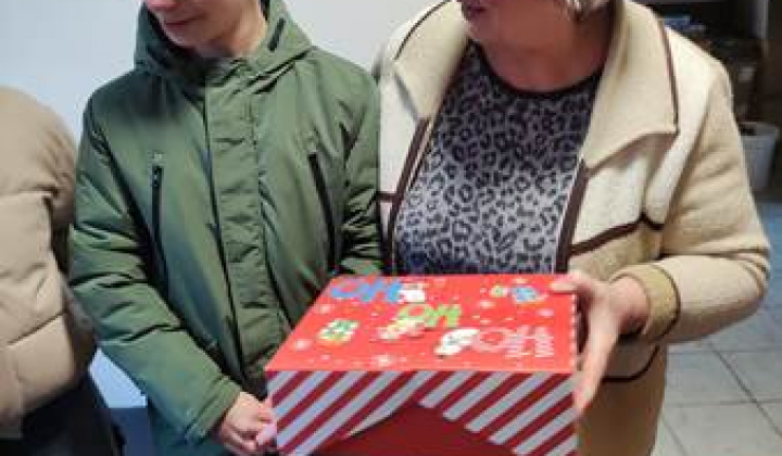 13. fotografia fotogalérie „Koľko lásky sa zmestí do krabice od topánok“ - foto