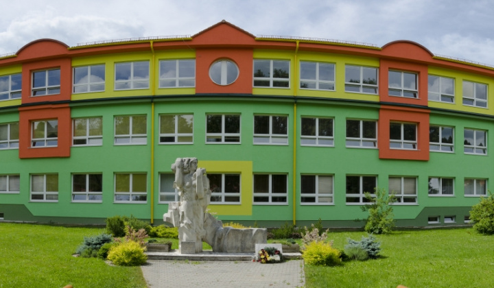 5. fotografia fotogalérie Projekty / Rekonštrukcia Základnej školy s Materskou školou Plavnica - foto