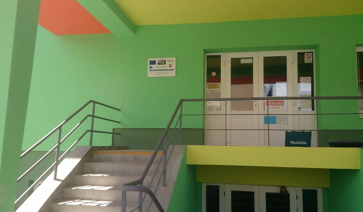 6. fotografia fotogalérie Projekty / Rekonštrukcia Základnej školy s Materskou školou Plavnica - foto