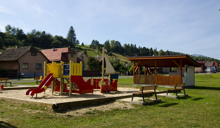 5. fotografia fotogalérie Projekty / Zrevitalizovanie oddychovej zóny v obci Plavnica - foto