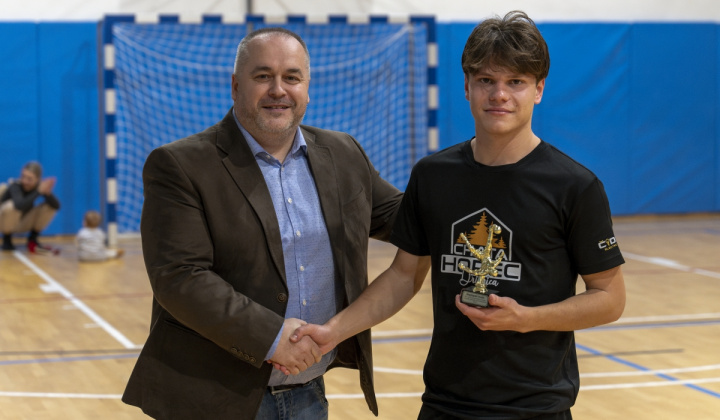 11. fotografia fotogalérie Aktuality / Futsalový turnaj o pohár starostu obce - foto