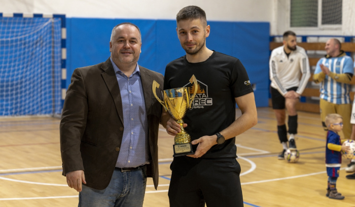 12. fotografia fotogalérie Aktuality / Futsalový turnaj o pohár starostu obce - foto