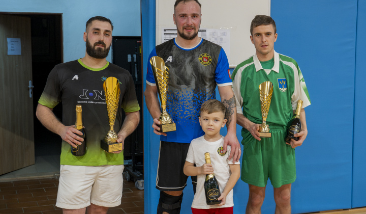 5. fotografia fotogalérie Aktuality / 4. ročník futsalového turnaja DHZ o pohár starostu obce - foto