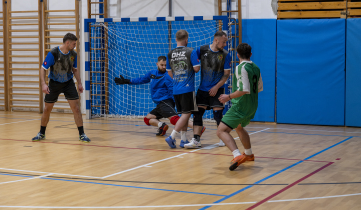 7. fotografia fotogalérie Aktuality / 4. ročník futsalového turnaja DHZ o pohár starostu obce - foto