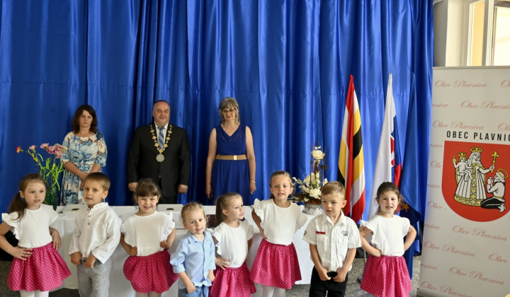 9. fotografia fotogalérie Aktuality / Jubilanti a uvítanie detičiek do života - foto