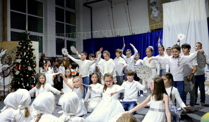 1. fotografia fotogalérie Aktuality / Vianočné vystúpenie - foto