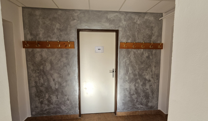10. fotografia fotogalérie Obecný podnik – Maľovanie priestorov JDS