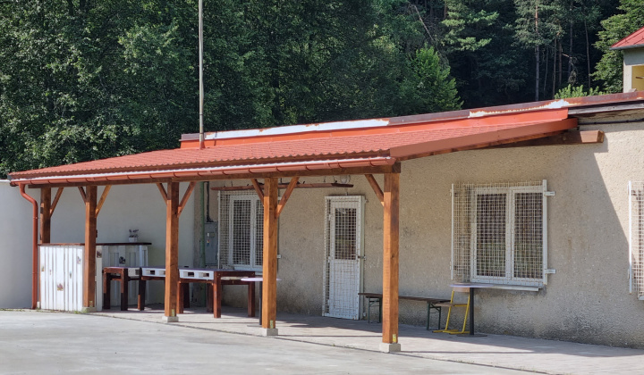 5. fotografia fotogalérie Obecný podnik – Prístrešok budovy pre kultúrne účely