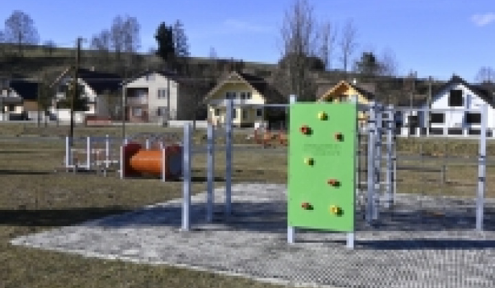 Fotka - Detské inkluzívne ihrisko v obci Plavnica