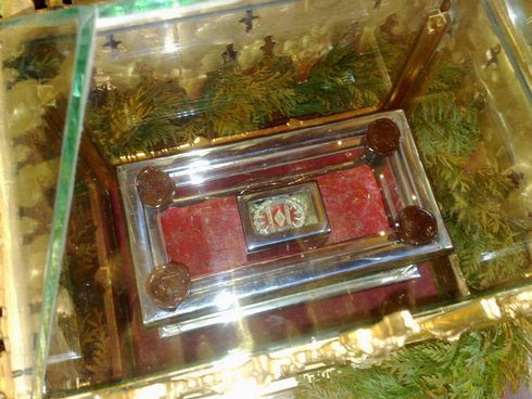 201204252126270.relikvia