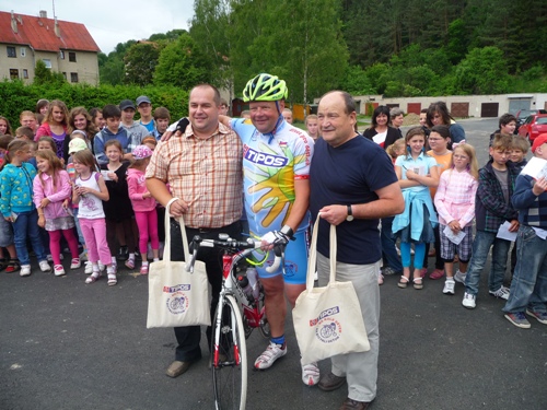 201206060837210.p1150415